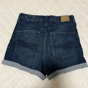 High-waisted American Eagle Shorts